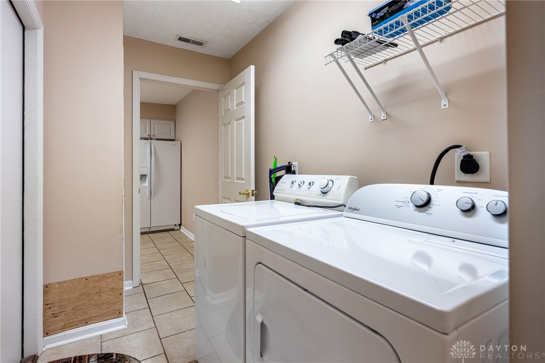 161 Villa Pointe Drive, Springboro, Ohio image 12