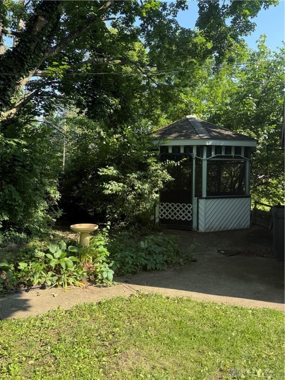 114 N Clayton Road, New Lebanon, Ohio image 30