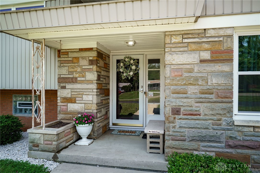 3101 E Leffel Lane, Springfield, Ohio image 3