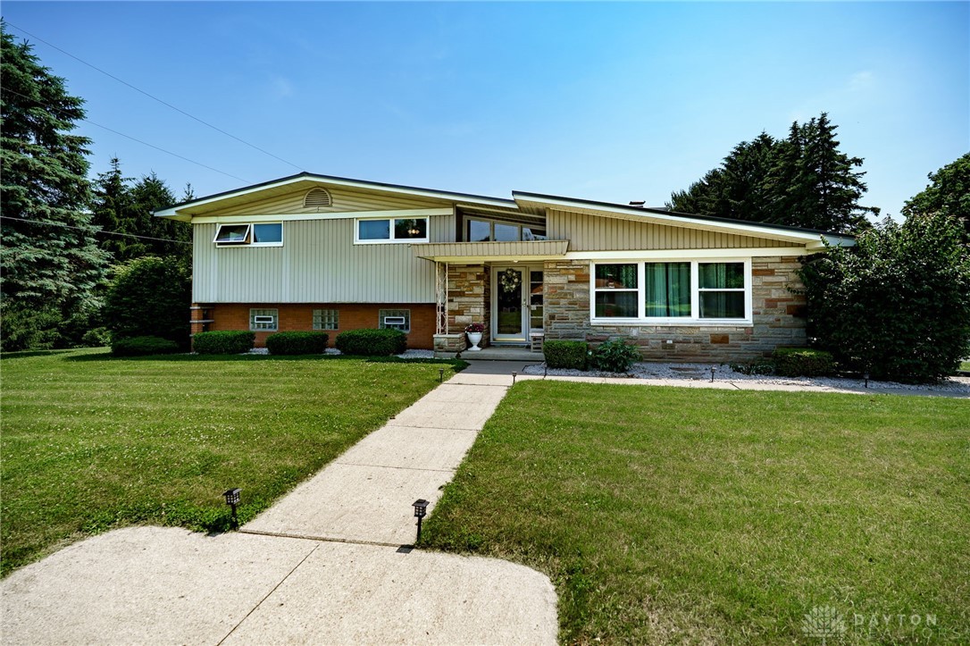 3101 E Leffel Lane, Springfield, Ohio image 2
