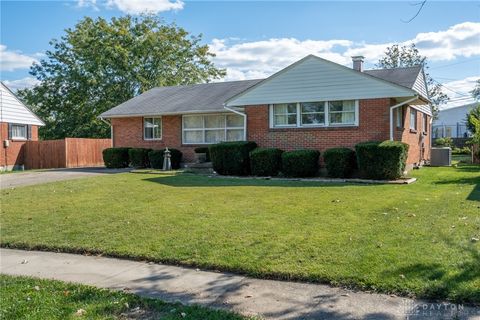 Photo of 3736 Valleywood Drive, Kettering, OH 45429 (MLS # 945317)