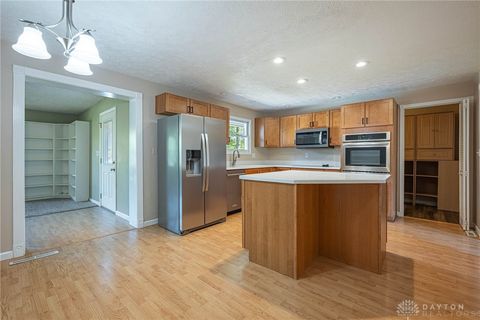 Tiny photo for 2233 Cherry Oak Drive, Kettering, OH 45440 (MLS # 945492)