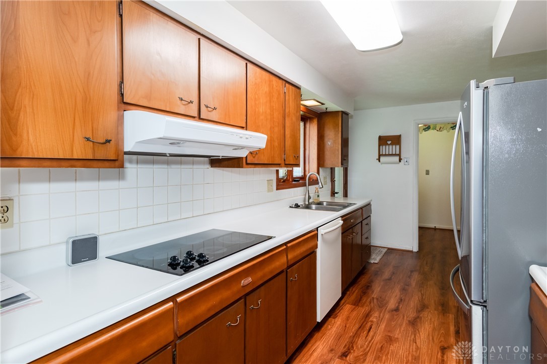 5336 Oakbrooke Drive, Kettering, Ohio image 11