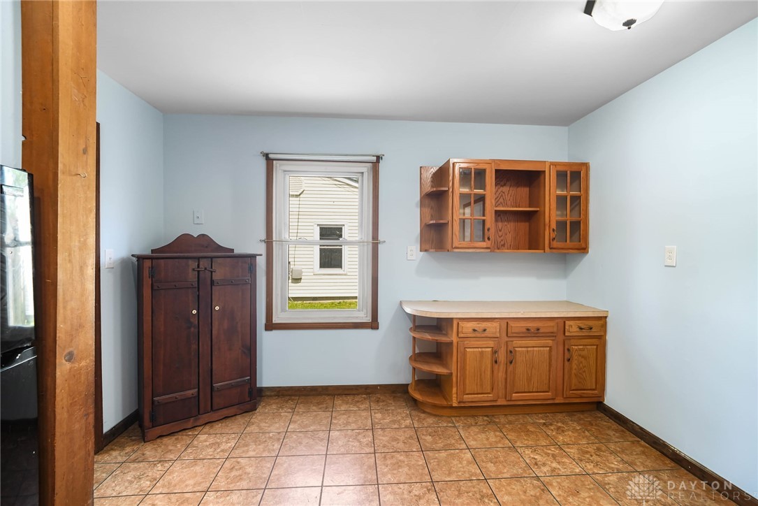 1385 Kylemore Drive, Xenia, Ohio image 8