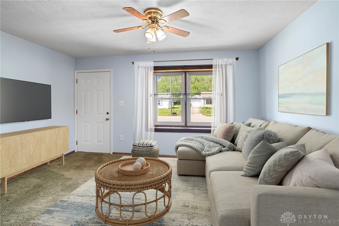 1385 Kylemore Drive, Xenia, Ohio image 4