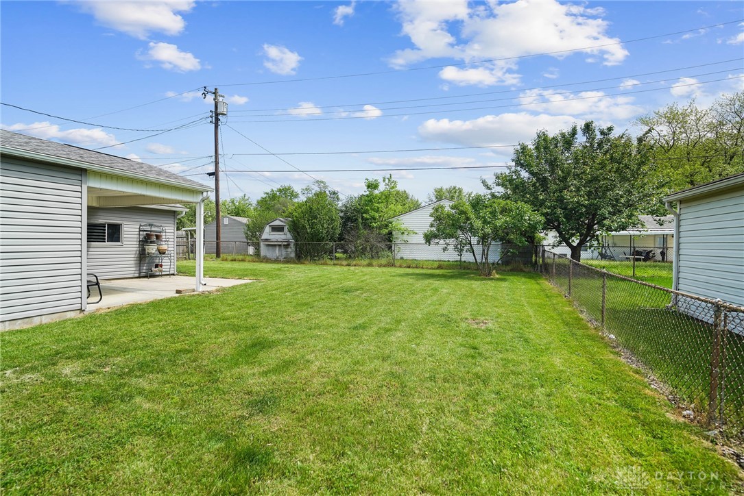 1385 Kylemore Drive, Xenia, Ohio image 21