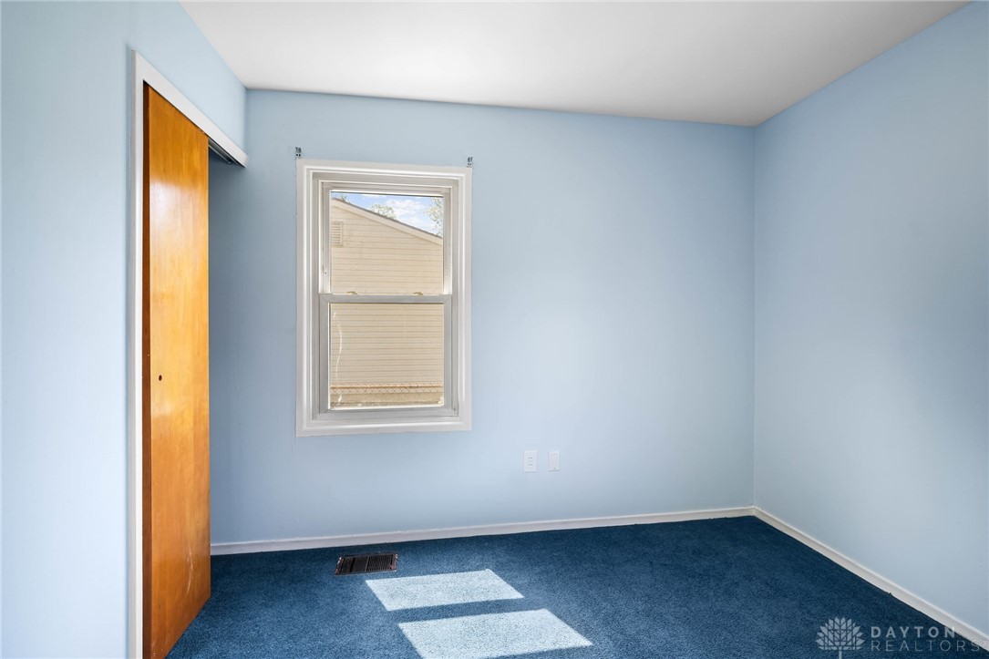 1385 Kylemore Drive, Xenia, Ohio image 15