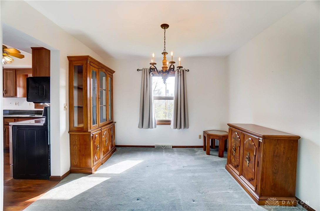 130 Farmington Drive, Hamilton, Ohio image 13