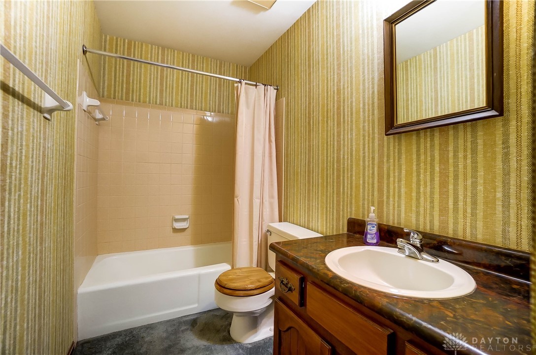 130 Farmington Drive, Hamilton, Ohio image 39