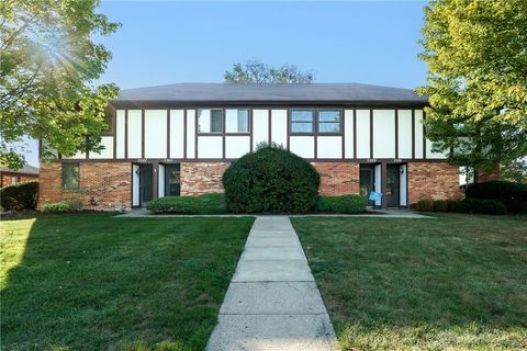 Photo of 5503 Cobblegate Drive, Dayton, OH 45449 (MLS # 944628)