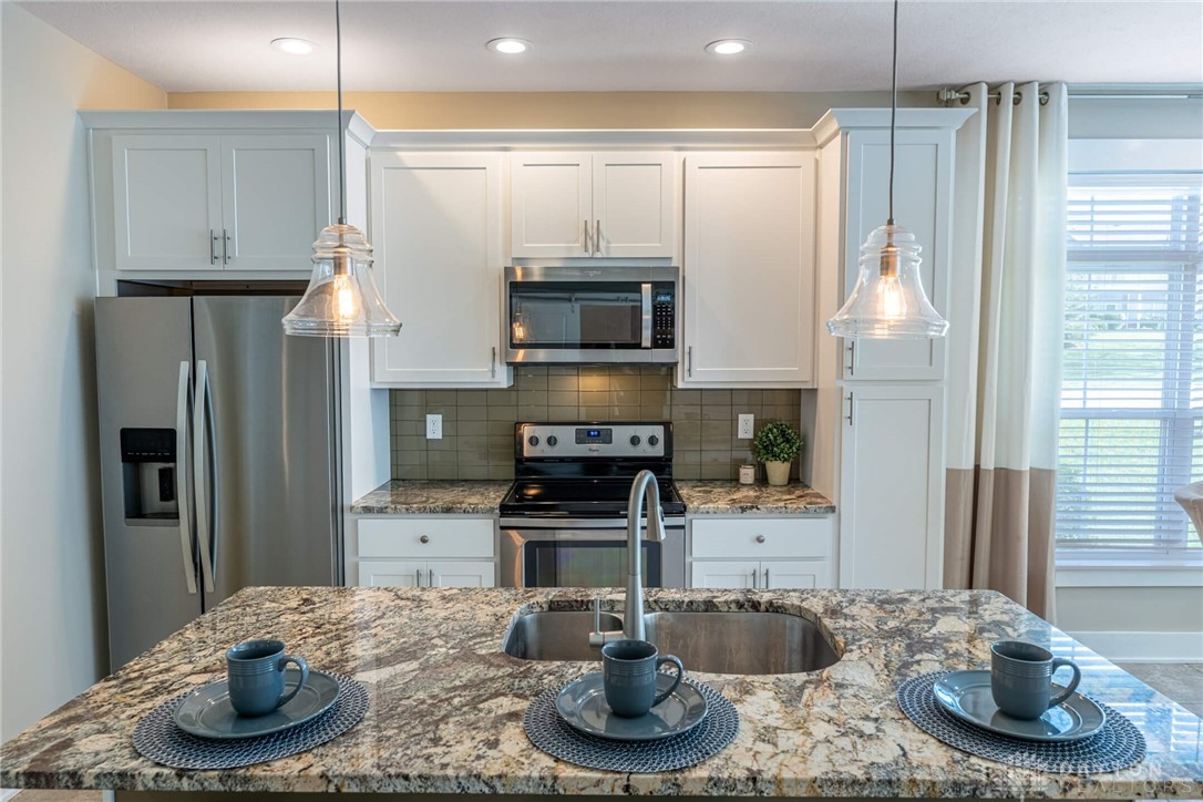648 Coral Court, Beavercreek, Ohio image 8