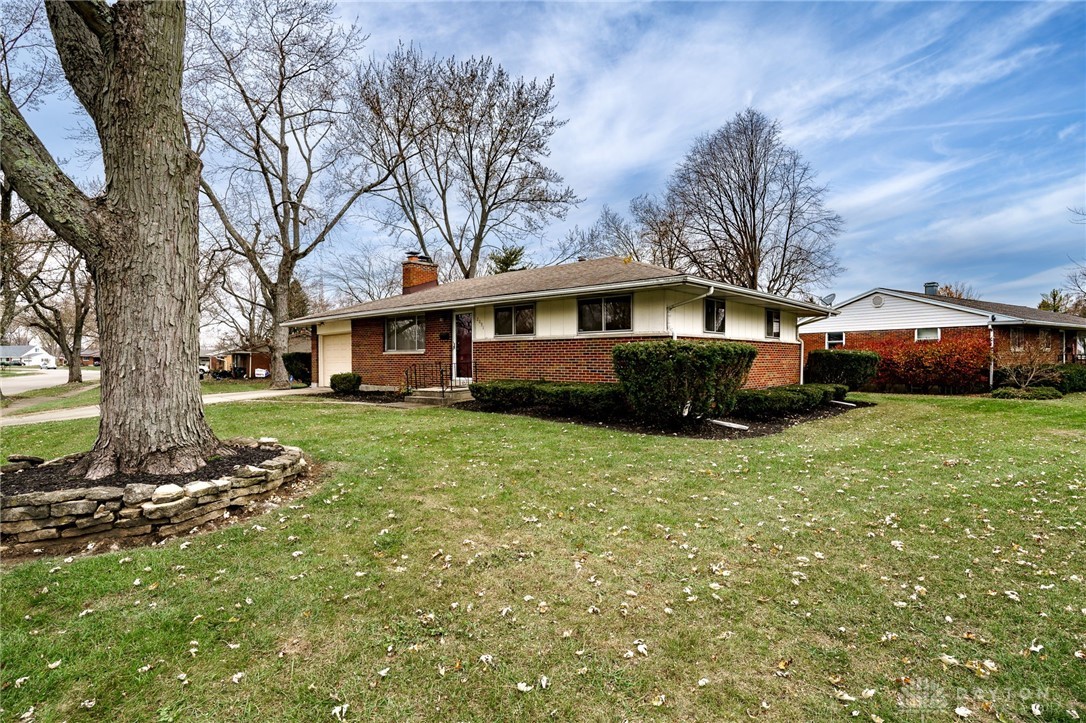 2091 Polen Drive, Kettering, Ohio image 1