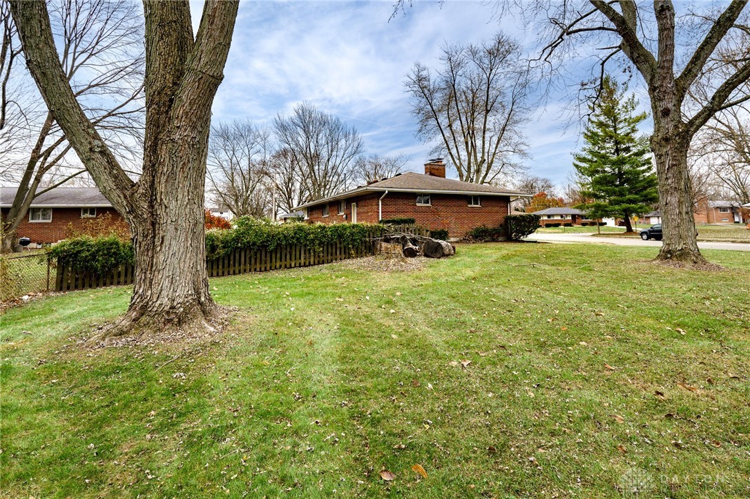 2091 Polen Drive, Kettering, Ohio image 33