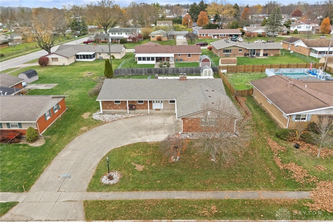 1277 Honeysuckle Drive, Fairborn, Ohio image 37