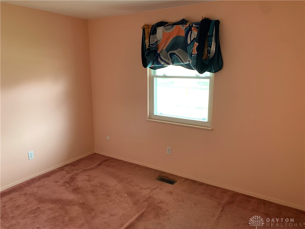 6945 Alter Road, Dayton, Ohio image 8