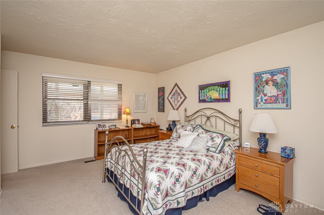 7306 Mintwood Avenue, Dayton, Ohio image 38