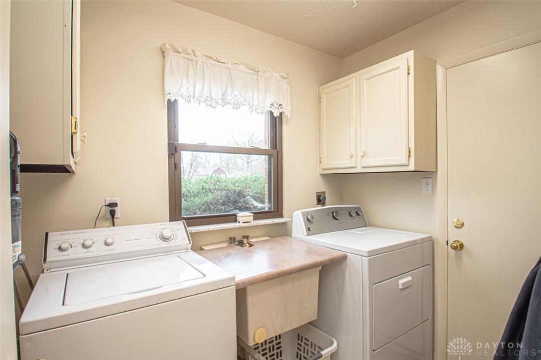 7306 Mintwood Avenue, Dayton, Ohio image 28