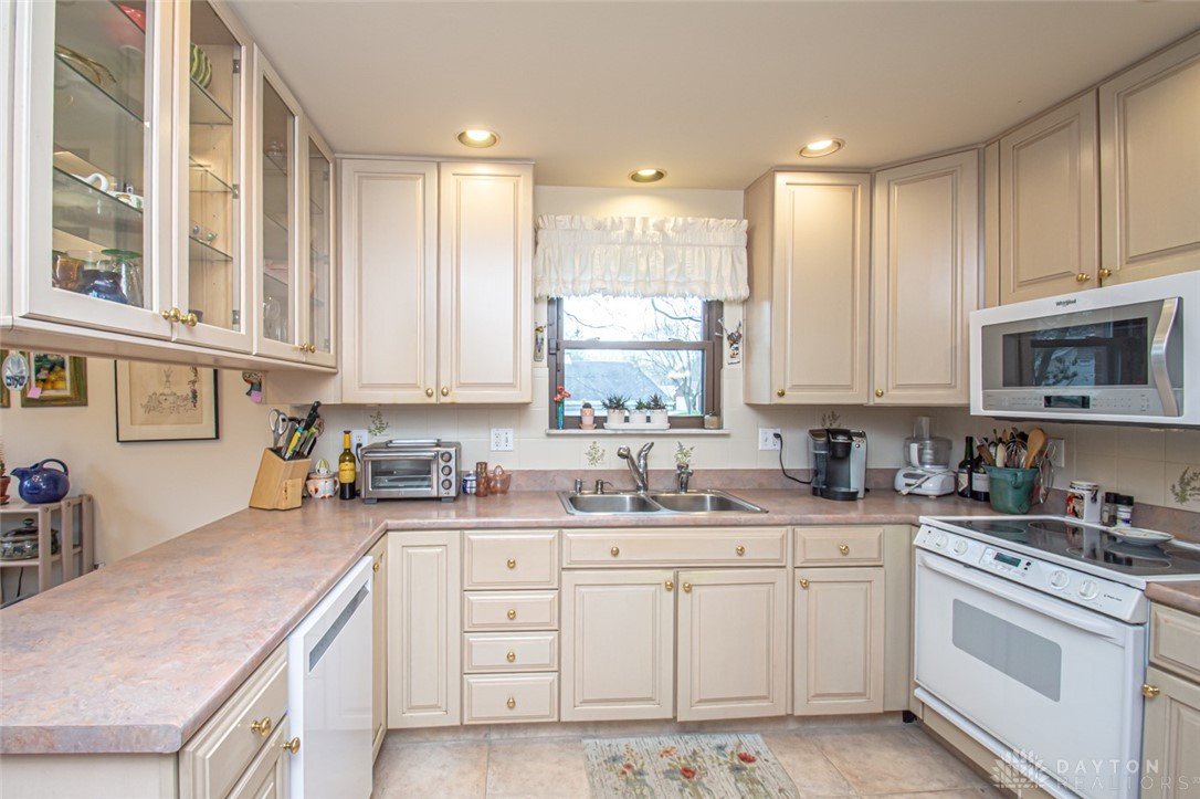 7306 Mintwood Avenue, Dayton, Ohio image 18