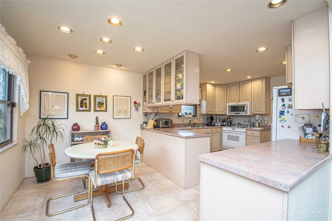 7306 Mintwood Avenue, Dayton, Ohio image 19