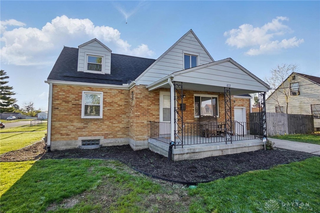 822 Swigart Drive, Fairborn, Ohio image 2