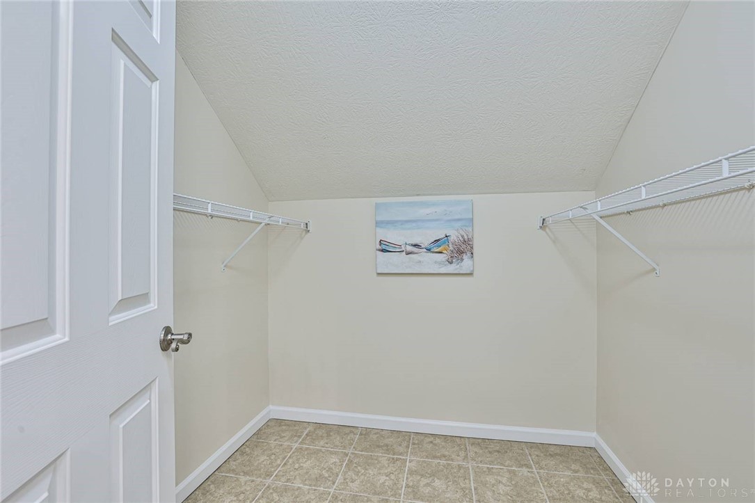 4674 Cobblestone, Tipp City, Ohio image 19