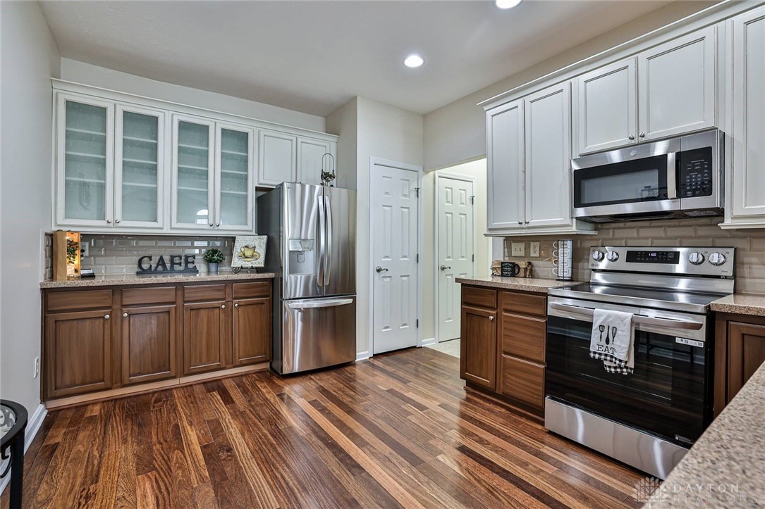 4674 Cobblestone, Tipp City, Ohio image 10