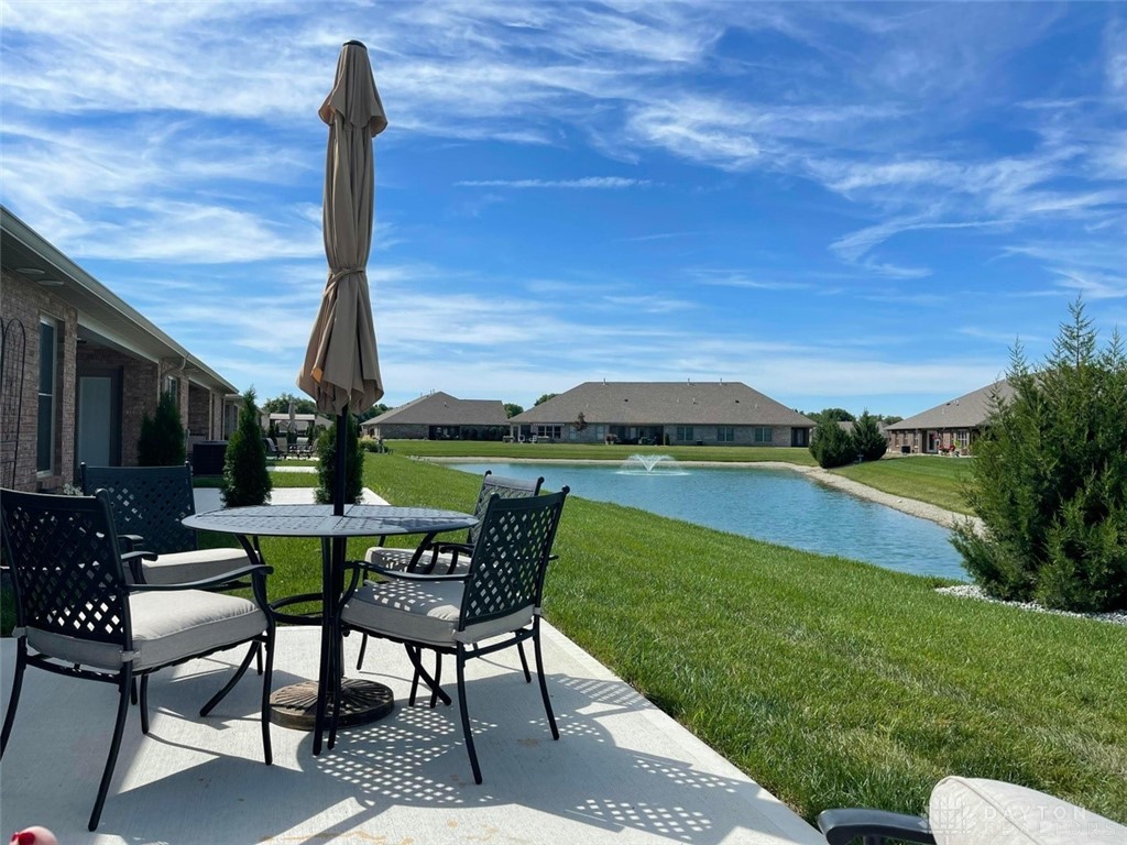 1188 E Bentley Circle, Troy, Ohio image 2