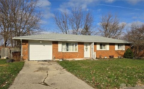 Photo of 113 Lodestone Drive, Englewood, OH 45322 (MLS # 948659)