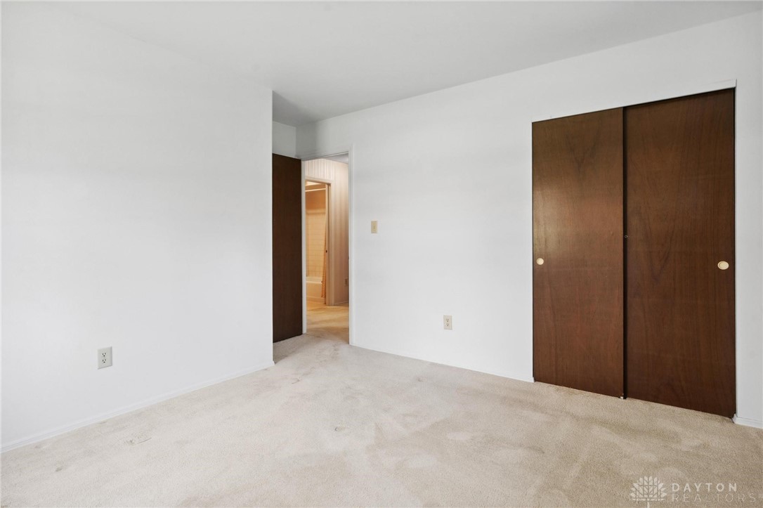 388 Big Stone Drive, Beavercreek, Ohio image 24