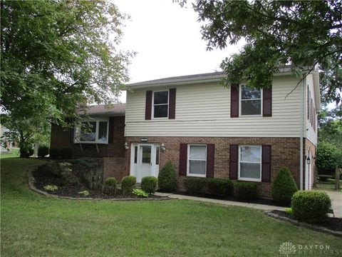Photo of 4750 Whitewood Court, Dayton, OH 45424 (MLS # 942861)