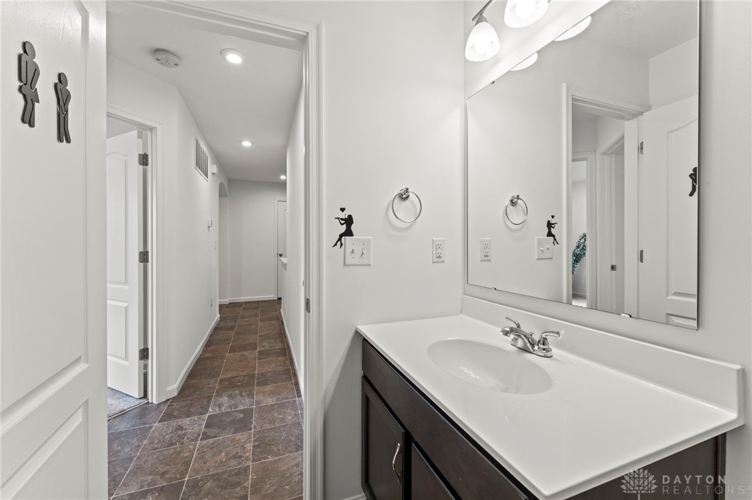 1130 Arden Way, Fairborn, Ohio image 32