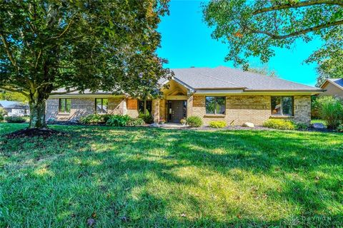 Photo of 1052 Quiet Brook Trail, Washington Twp, OH 45458 (MLS # 945114)
