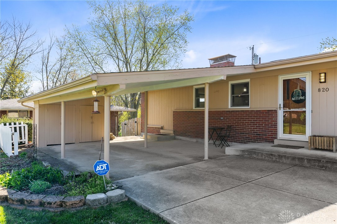 820 Brubaker Drive, Dayton, Ohio image 4