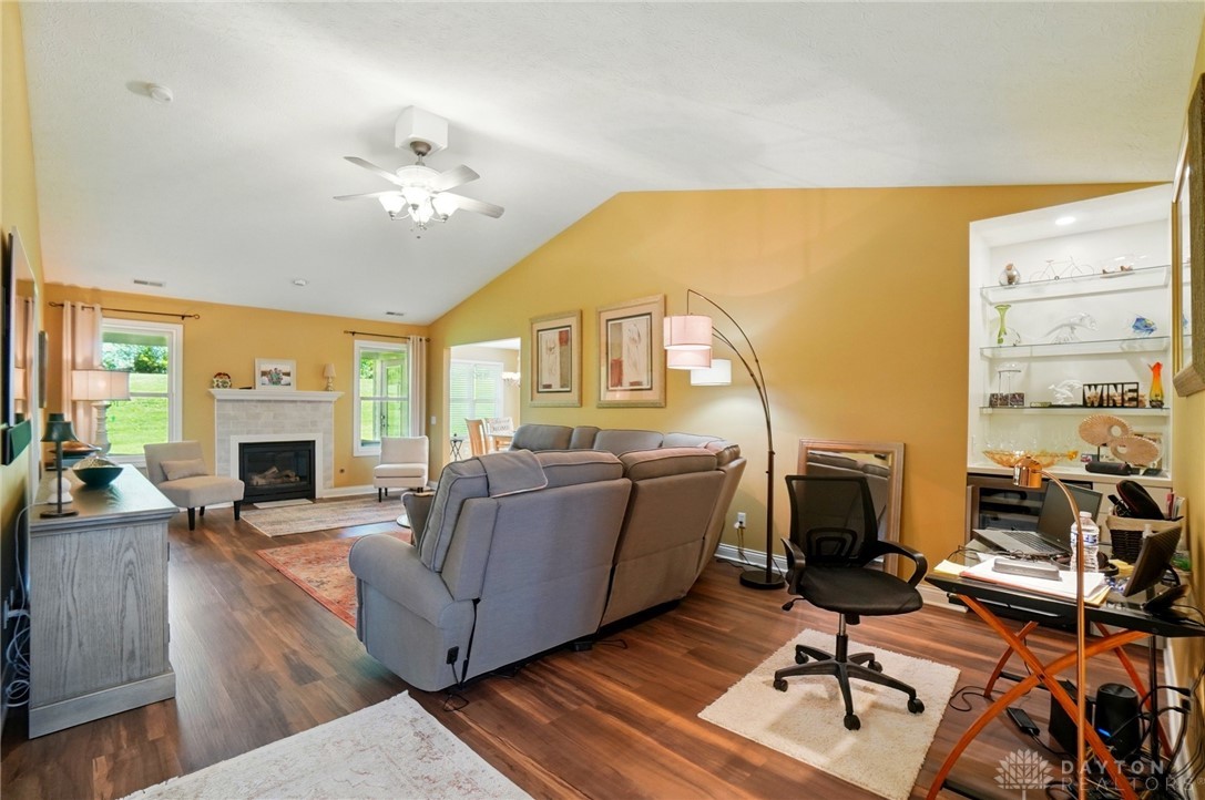 731 Waldsmith Way, Vandalia, Ohio image 4