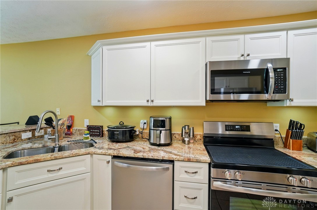 731 Waldsmith Way, Vandalia, Ohio image 11