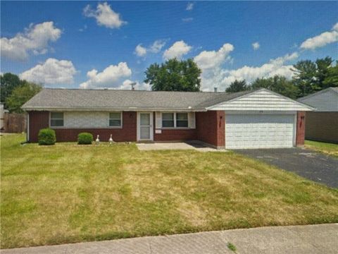 Homes For Sale - 905 Candlewood Boulevard<br/> Piqua, OH 45356