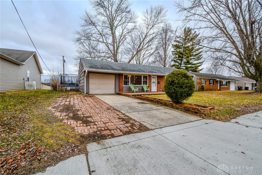 1259 S Maple Avenue, Fairborn, Ohio image 2