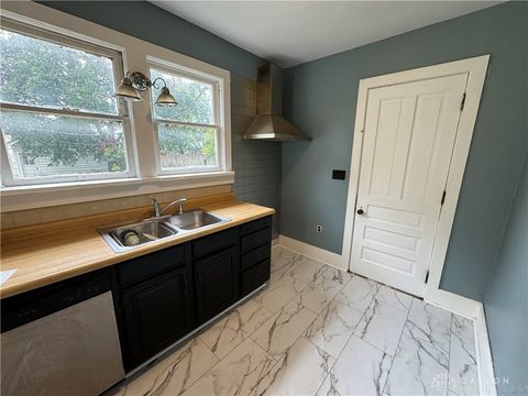 Tiny photo for 410 Park Avenue, Franklin, OH 45005 (MLS # 944742)