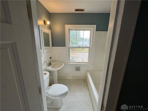 Tiny photo for 410 Park Avenue, Franklin, OH 45005 (MLS # 944742)
