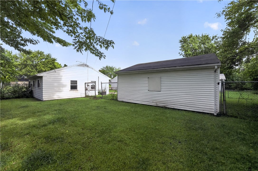 3822 Brumbaugh Boulevard