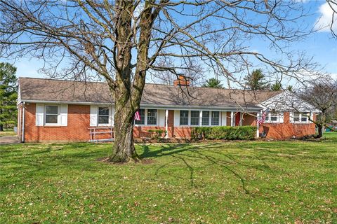 Photo of 4175 Merlyn Drive, Middletown, OH 45005 (MLS # 953593)