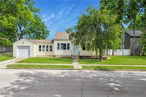 Photo of 520 Pine Street, Greenville Twp, OH 45331 (MLS # 958253)