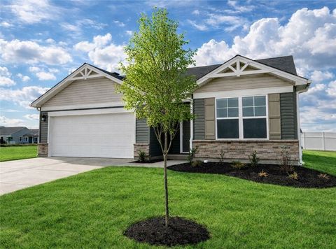 Homes For Sale - 1181 Blue Spruce Lane<br/> Clinton County, Wilmington, OH 45177