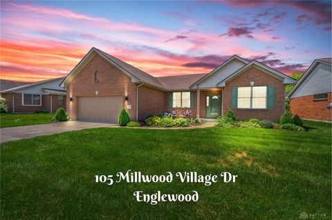 105 Millwood Village Drive, Englewood, OH 45315 - #: 911391