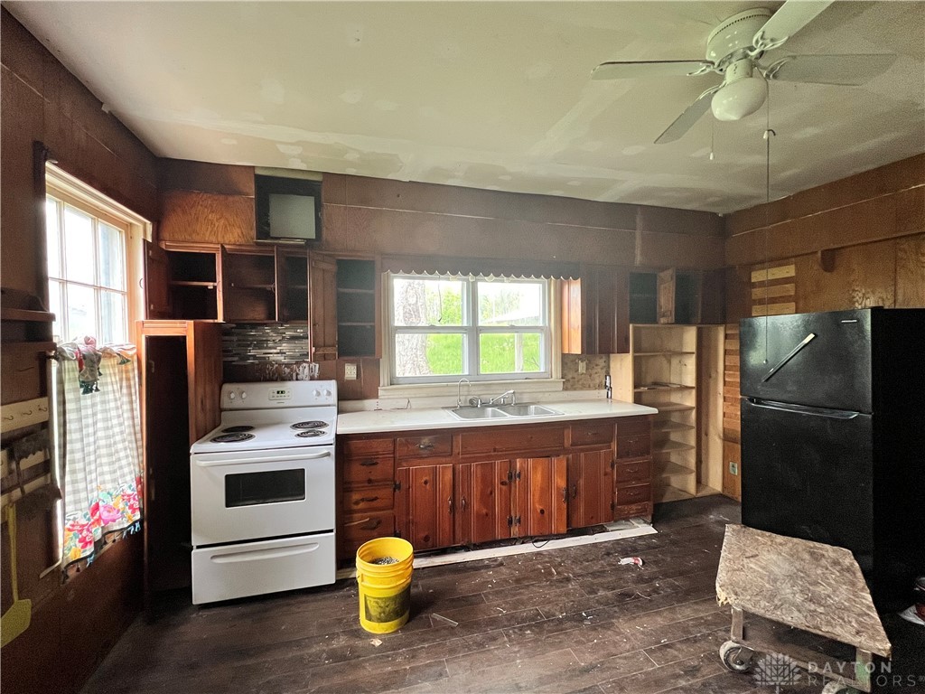 9606 Honey Run Road, Russellville, Ohio image 10