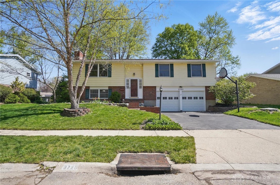 3720 Corkwood Drive, Dayton, Ohio image 5