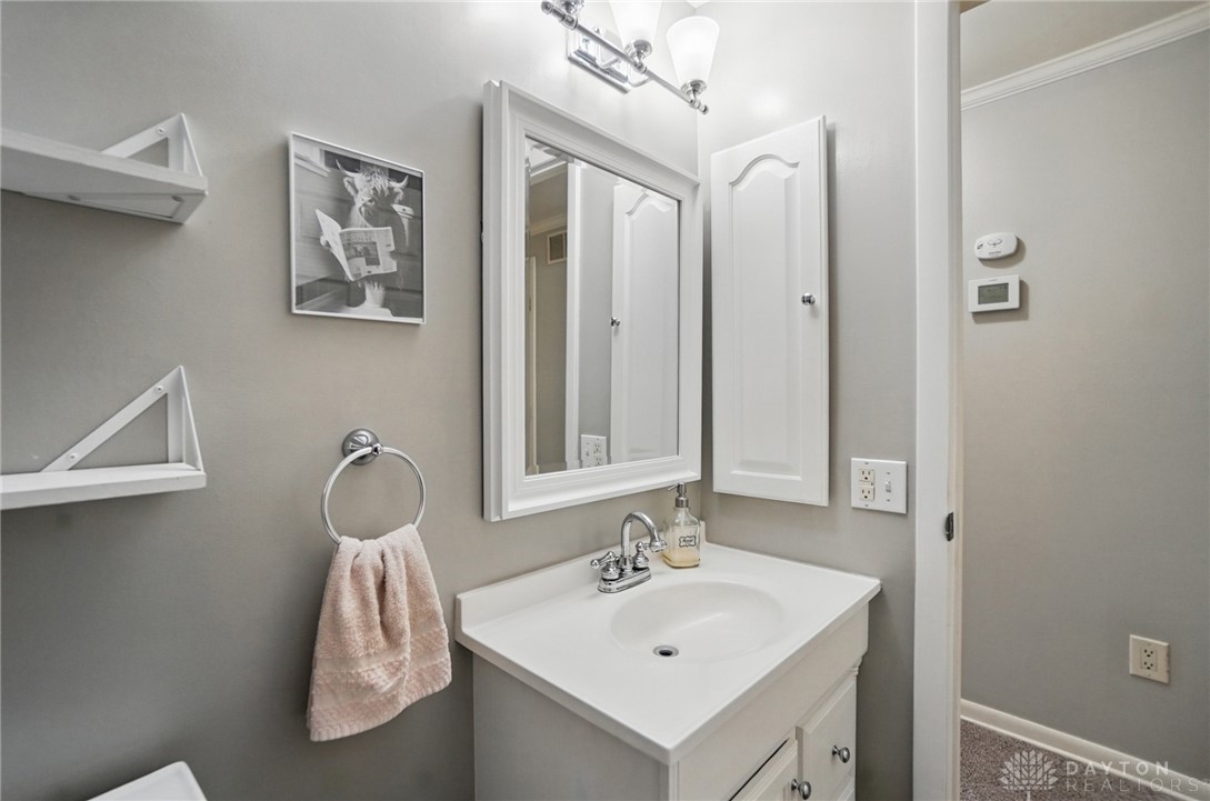 3720 Corkwood Drive, Dayton, Ohio image 31