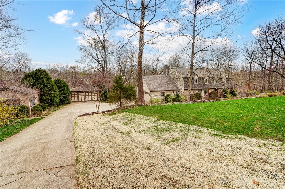 7815 Stonehouse Court, Dayton, Ohio image 5