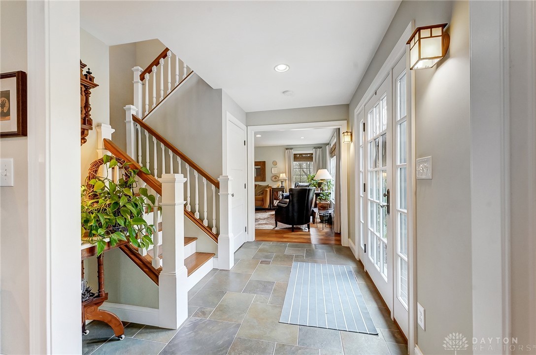 7815 Stonehouse Court, Dayton, Ohio image 11