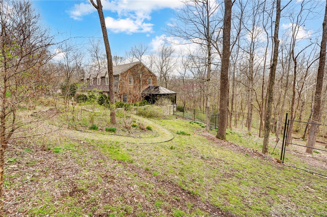 7815 Stonehouse Court, Dayton, Ohio image 8